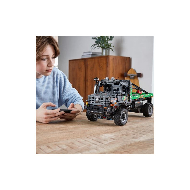 Le camion d'essai 4x4 Mercedes-Benz Zetros 42129 - LEGO® Technic - LEGO®