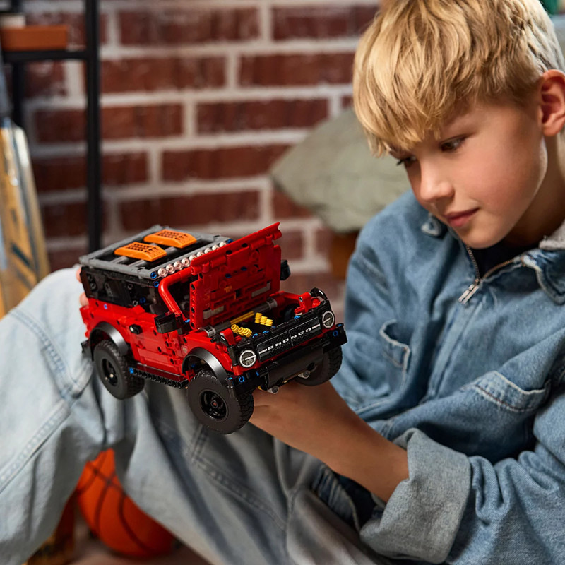 SUV Ford Bronco® 42213 - LEGO® Technic - LEGO®